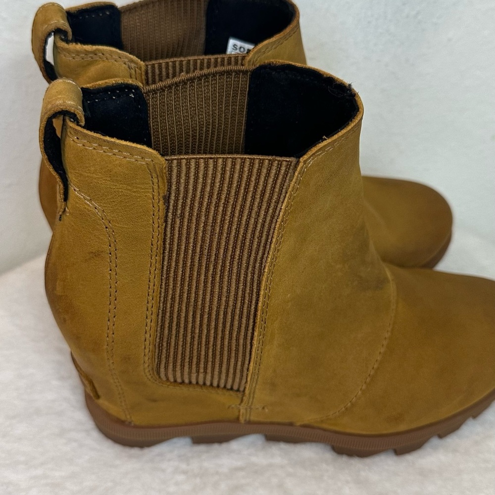Sorel Women's Joan Of Arctic Wedge I| Chelsea Boot CAMEL Brown Size 7 - Picture 4 of 17